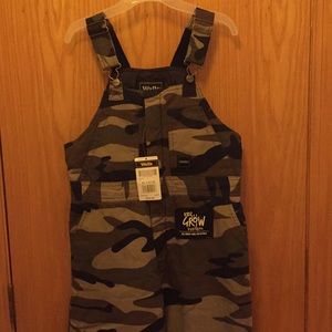 Insulated camo bib snow overalls